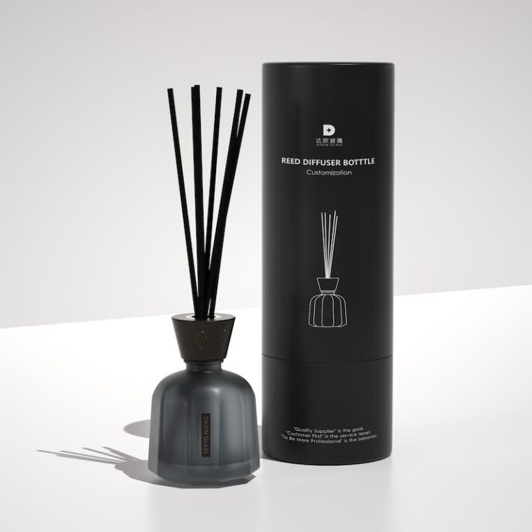 a box packaging and a stylish custom aromatherapy bottles with diffuser stick 01
