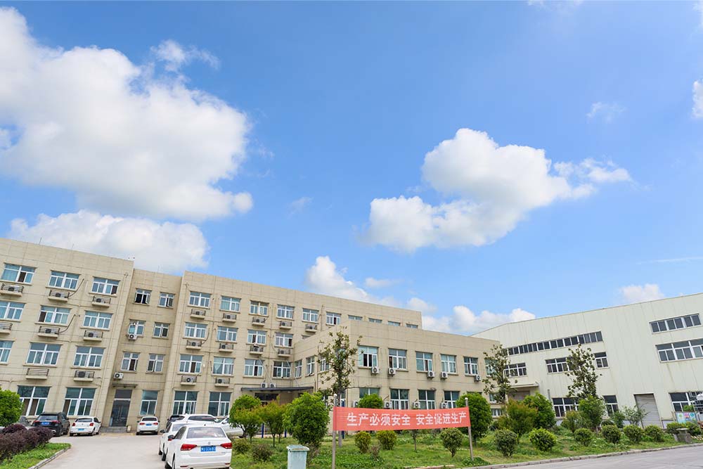 building of Daxin's glass bottles manufacturer factory 01