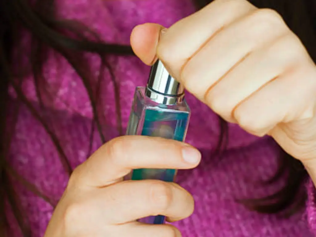 how to open a perfume bottle